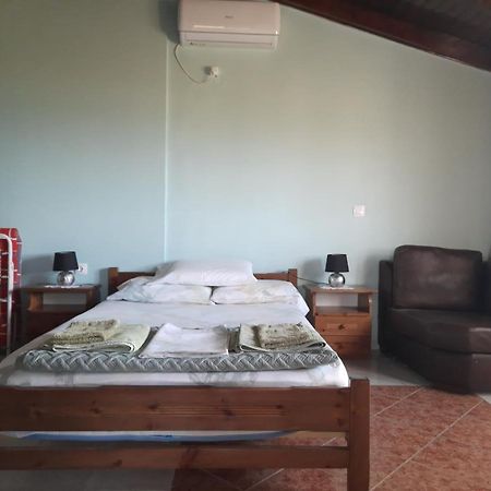 Xi Beach Galaxy Rooms מראה חיצוני תמונה
