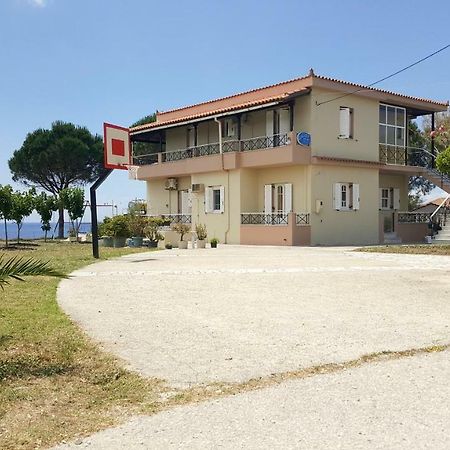 Xi Beach Galaxy Rooms מראה חיצוני תמונה