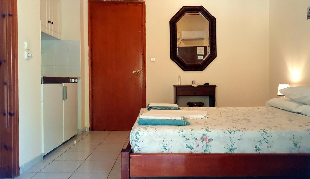 Xi Beach Galaxy Rooms מראה חיצוני תמונה